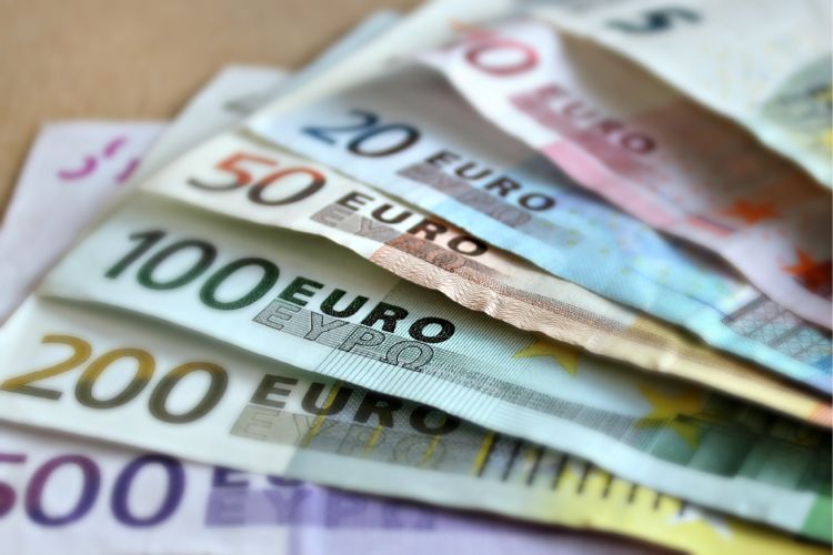 Como consultar a lista de pessoas com valores não reclamados em Portugal: guia completo